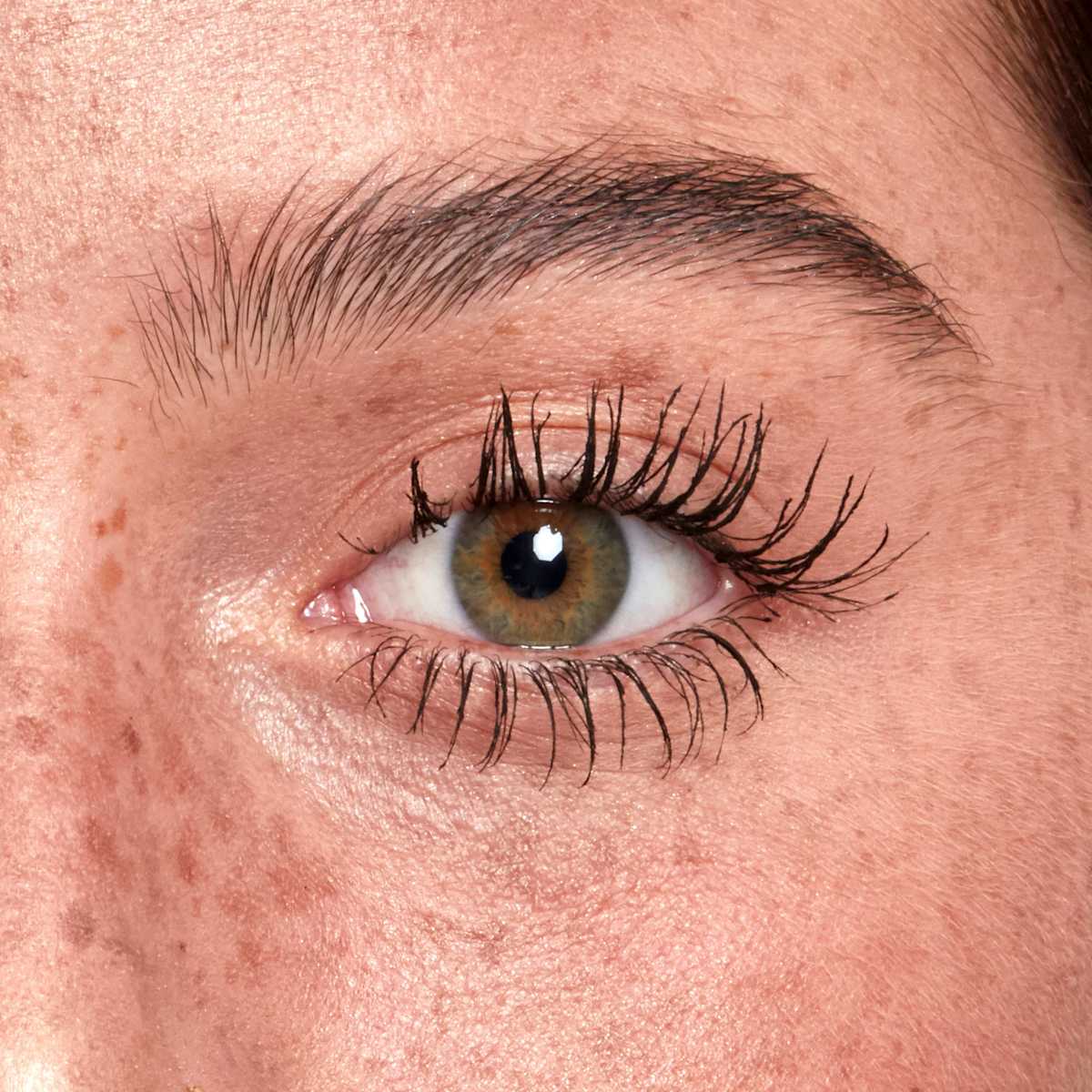Mascara On The Rise Volume Liftscara Zwart, 10 ml