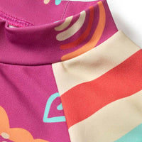 UV Shirt mit Regenbogen-Muster, lila + bunt, Gr. 110/116, 1 St PUSBLU