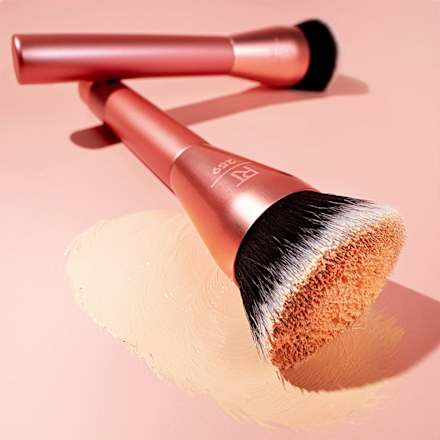 Pinsel Glow Round Base Brush, 1 St REAL TECHNIQUES