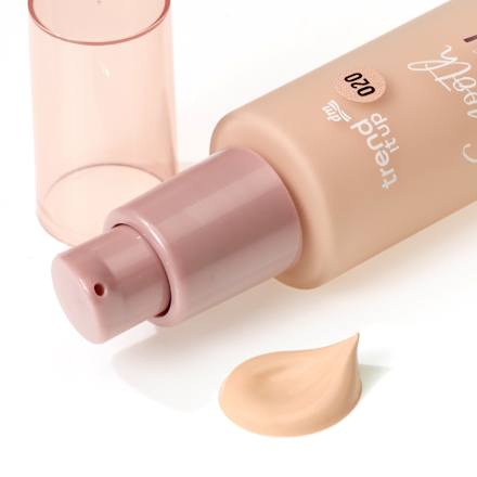 Foundation Smooth Glow Fluid Filter SPF 30, 020 Warm Beige, 30 ml