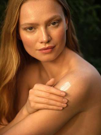 Bodybutter Skin Food in een glazen pot, 150 ml